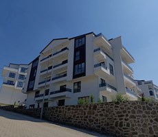 DENİZ MANZARALI BAŞİSKELE TINAZ TEPE DE 3+1 SATILIK 137 M² ARA KAT