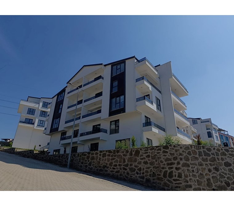 DENİZ MANZARALI BAŞİSKELE TINAZ TEPE DE 3+1 SATILIK 137 M² ARA KAT