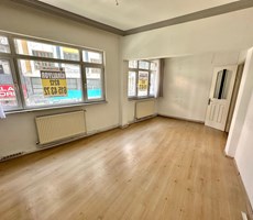 Gaziosmanpaşa Merkezde Halitpaşa Caddesi Üzerinde 90m² 2+1 Kiralık Ofis (1. Kat)