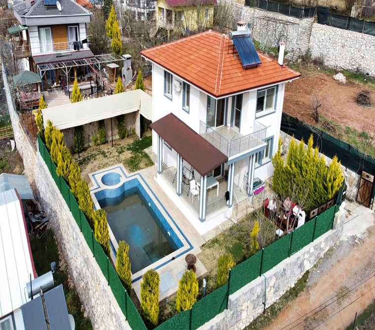 FETHİYE NİF MAHALLESİ’NDE MÜSTAKİL HAVUZLU 4+1 LÜKS VİLLA – DOĞA İÇİNDE HUZURLU YAŞAM!