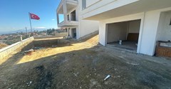 SARUHANDA HER TAKASA AÇIK TRİPLEX HAVUZLU 6+1 NATAMAM VİLLA