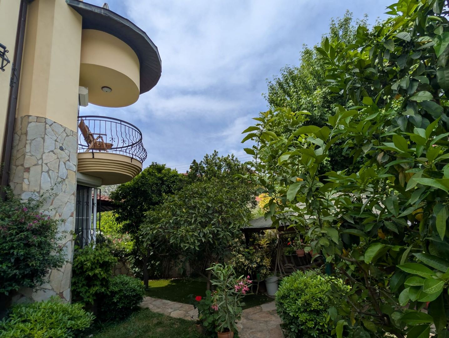 Property-photo