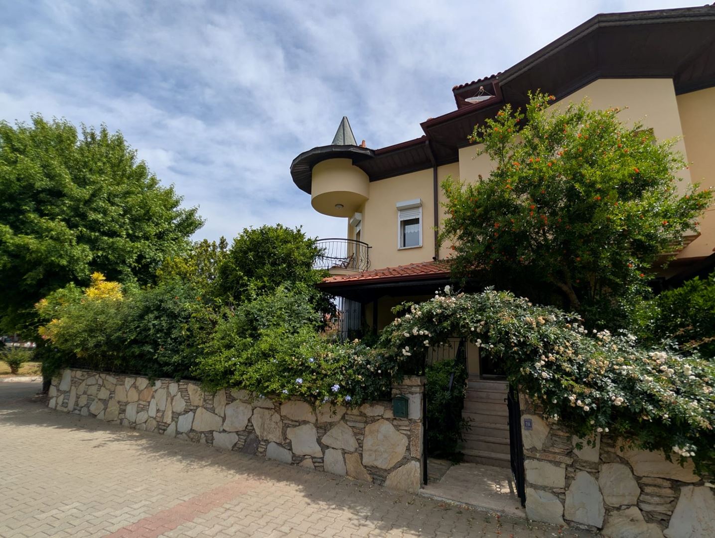Property-photo