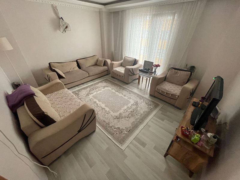 Köşklü Çeşme'de Geniş ve Kullanışlı Masrafsız 2+1 Satılık