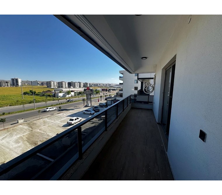 ÇEVRE YOLU ANA CADDE ÜZERİNDE SATILIK ULTRA LÜX DAİRE