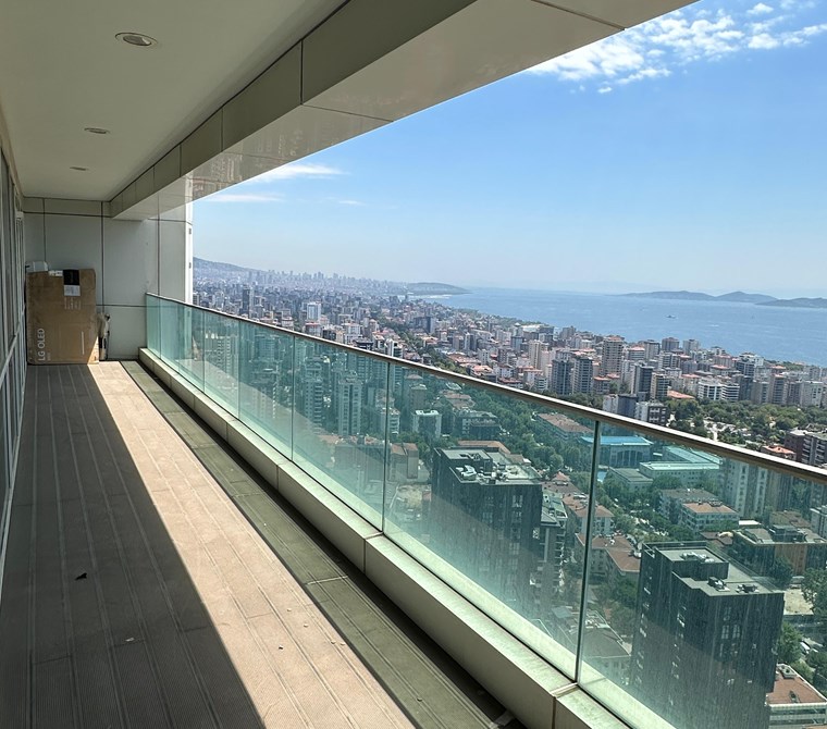 KADIKÖY FOUR WINDS PARK RESIDENCE’TA DENİZ MANZARALI 4,5+1