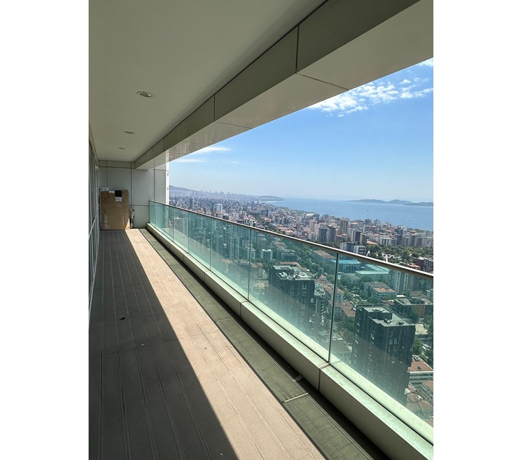 KADIKÖY FOUR WINDS PARK RESIDENCE’TA DENİZ MANZARALI 4,5+1
