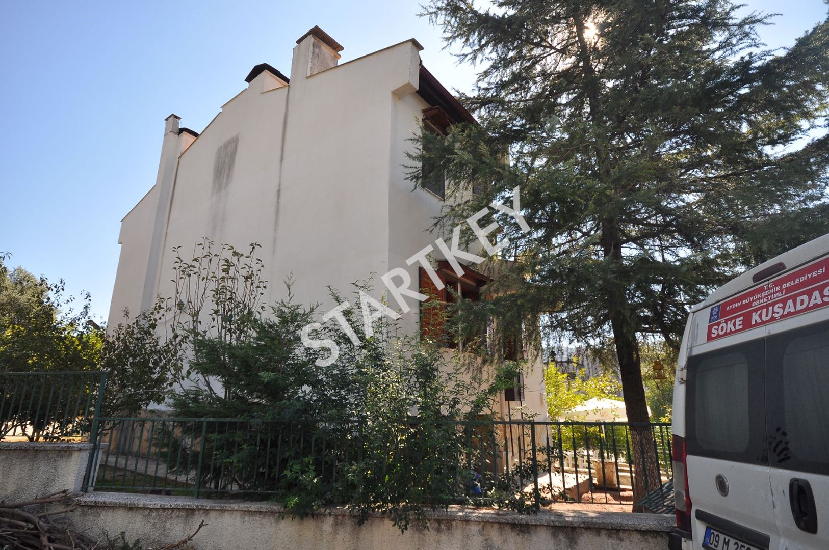 Property-photo