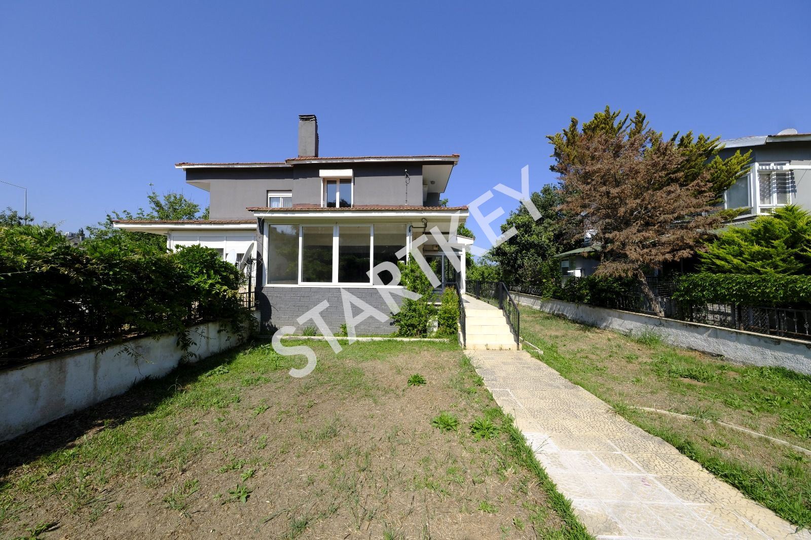 Property-photo