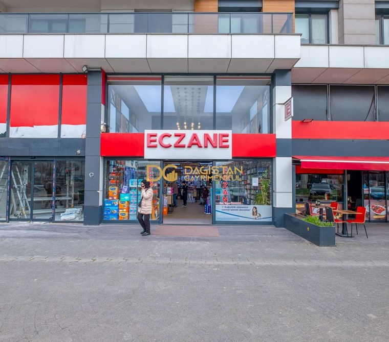 BEYLİKDÜZÜ DEVLET HASTANE CEPHELİ ECZANE KİRACILI SATILIK DÜKKAN
