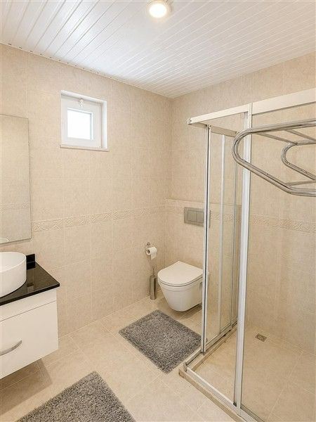 ALANYA TEPE’DE MUHTEŞEM ŞEHİR VE DENİZ MANZARALI ÖZEL HAVUZLU 4+2 VİLLA