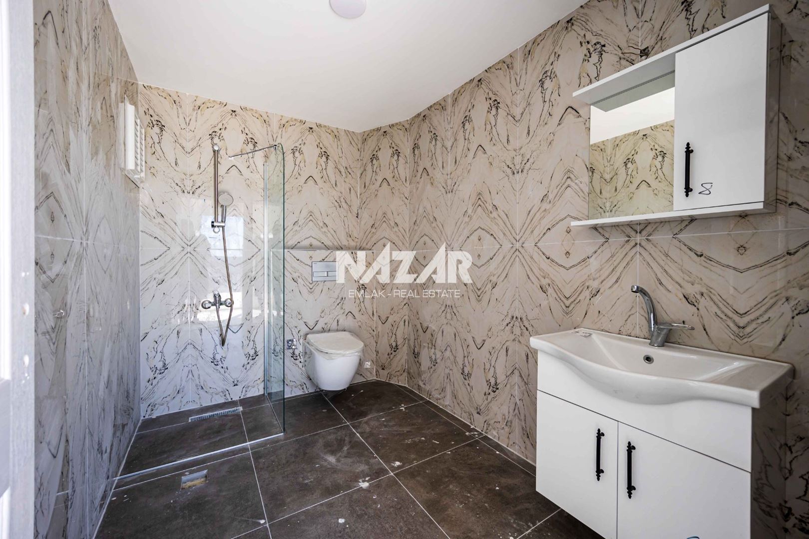 Alanya Cikcilli’de Satılık 4+1 Dubleks Daire - 200 m2 · 26