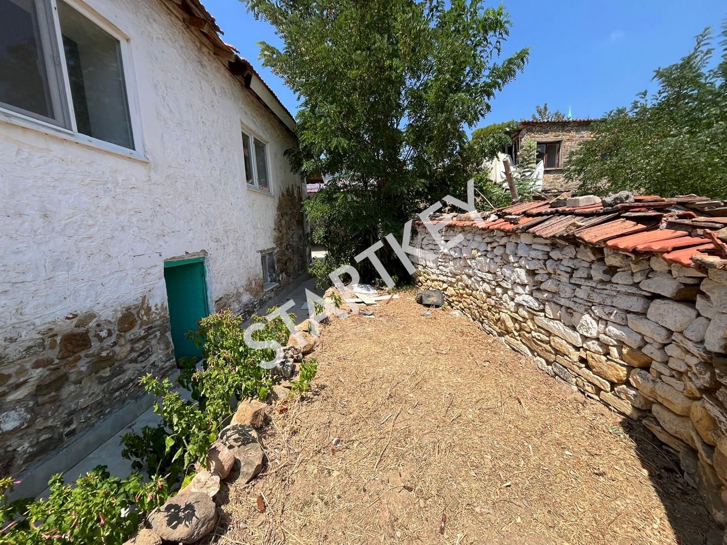 Property-photo