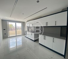 Didim Cumhuriyet Mahallesi’nde 2 + 1 Asansörlü Binada Ara Kat Daire