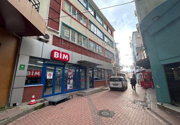 ALTIN EMLAK'TAN İZMİT MERKEZDE TİCARİ İŞLETMELERE UYGUN KİRALIK OFİS