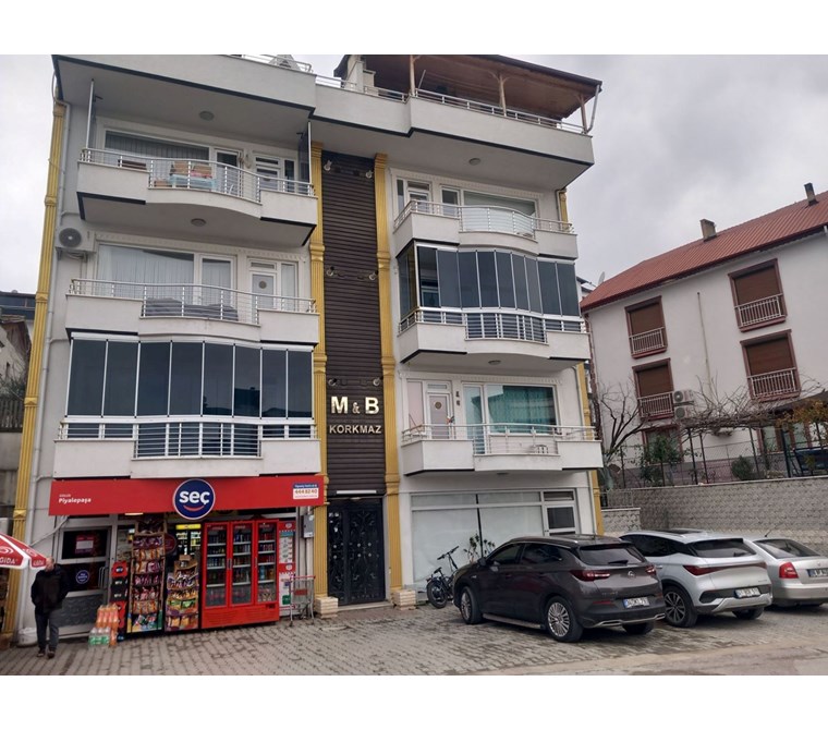 GÖLCÜK'TE ULAŞIMI KOLAY 4+1 MANZARALI DUBLEKS DAİRE