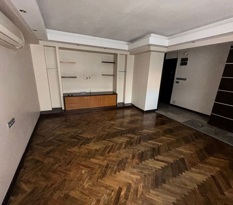 Göztepe'de Caddeye ve Toplu Ulaşıma Çok Yakın, Her Odası Aydınlık, 3+1 Kiralık Daire