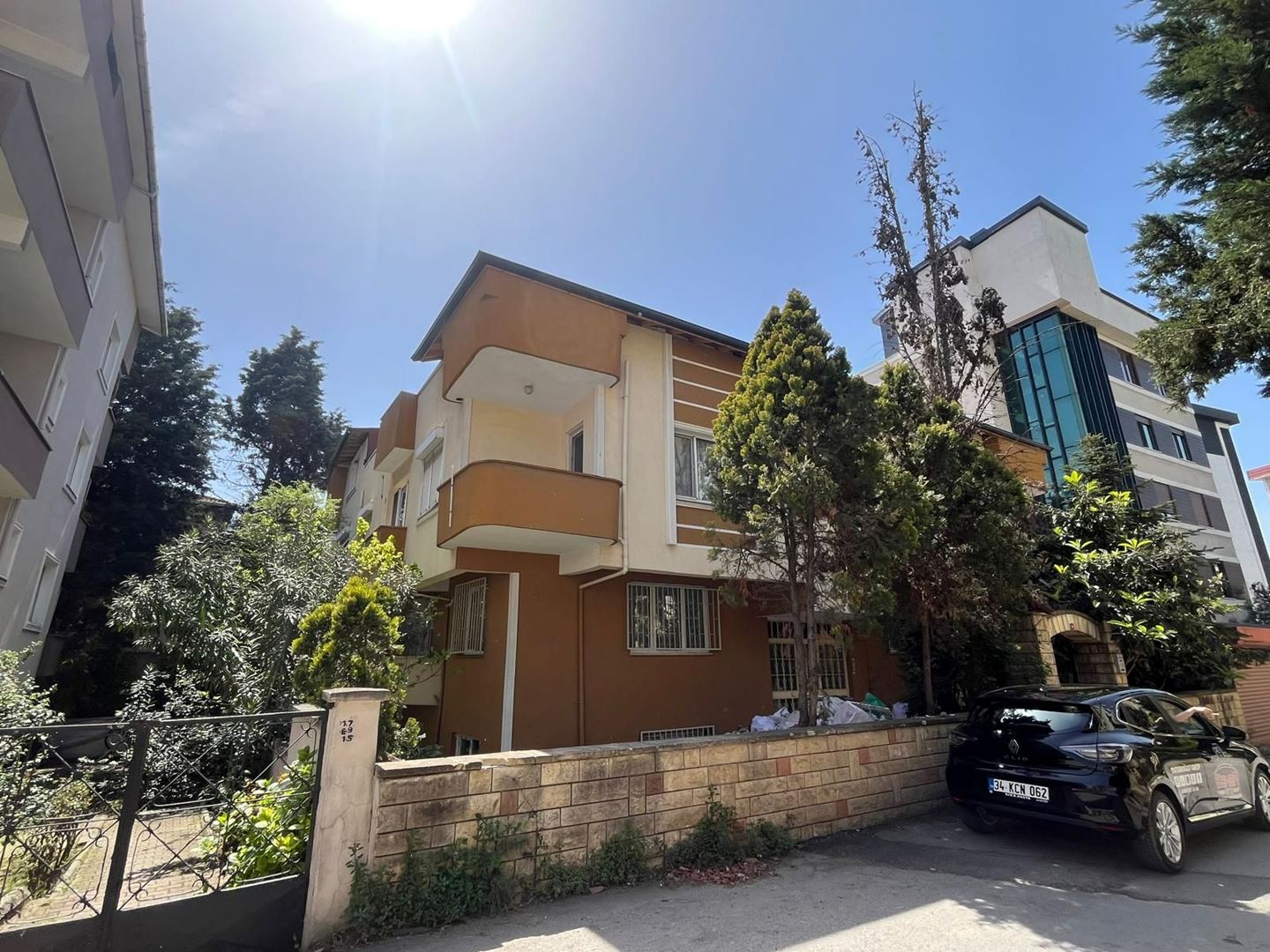 ŞENER GYD'DEN 470m2 ARSA ÜZERİNE SATILIK 4 KATLI BİNA