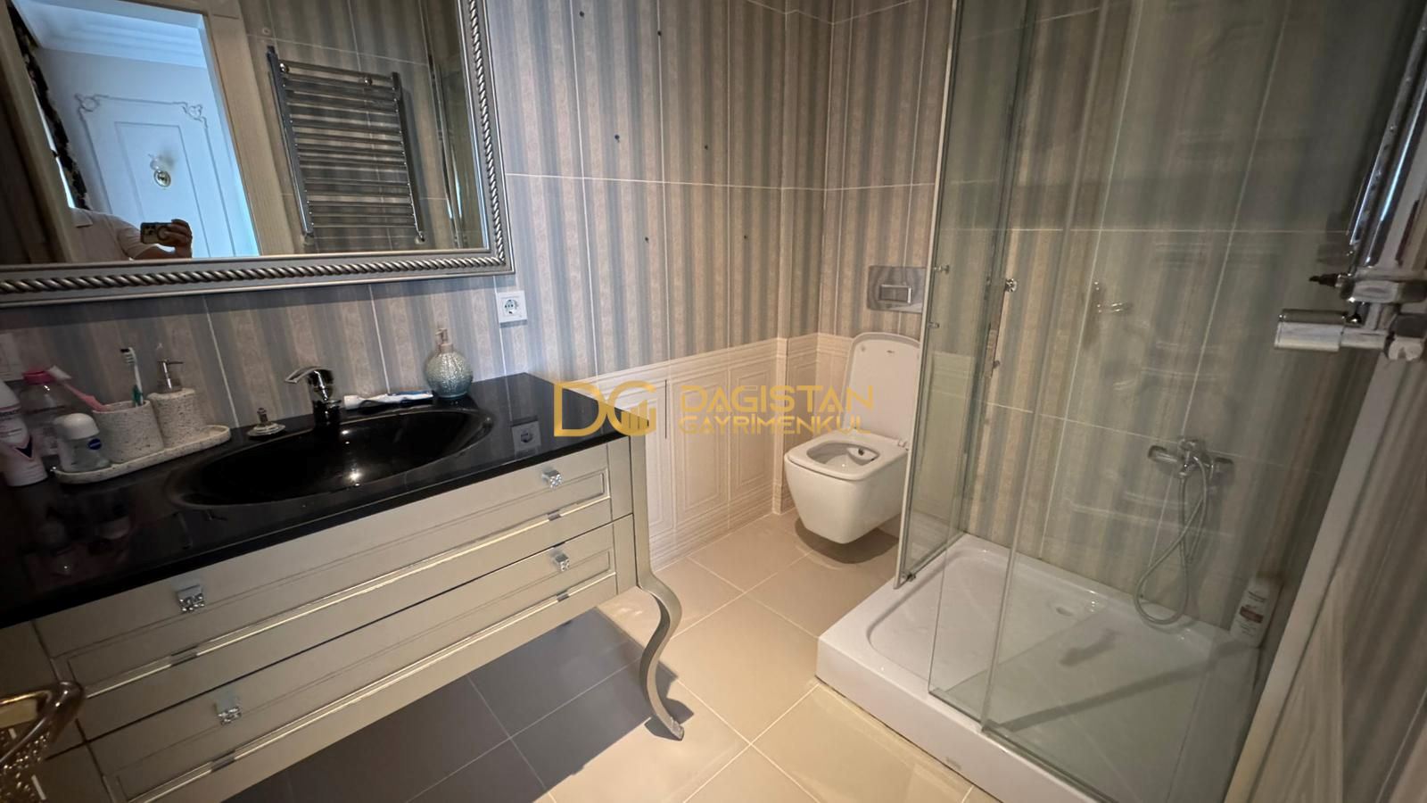 Property-photo