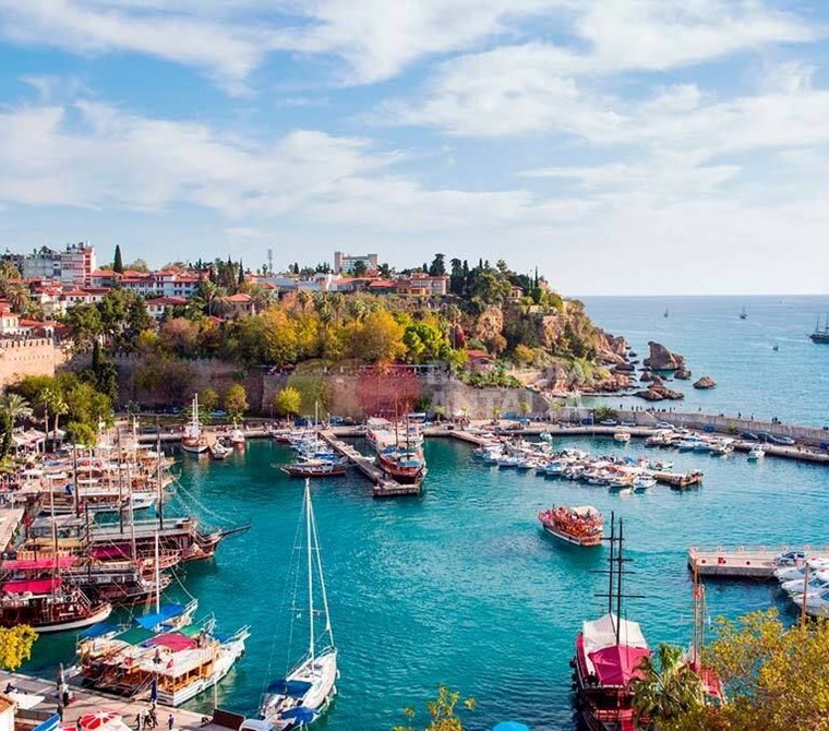 Antalya Merkezde Kaleiçi, Marina, Hadrian Kapısı ve Mermerli Plajına Yakın Mesafede Satılık Daireler