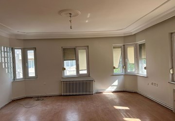 Atatürk mh 52 Evlerde Geniş Kombili SATILIK Arakat Daire