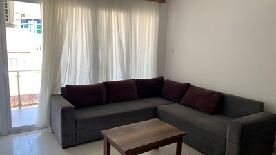 ORTAKÖYDE SATILIK EŞDEĞER KOÇANLI 6 YILLIK APARTMANIN 2.KAT ASANSÖRLÜ FULL EŞYALI 2+1 DAİRE £90.000