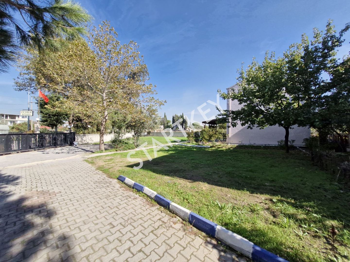 Property-photo