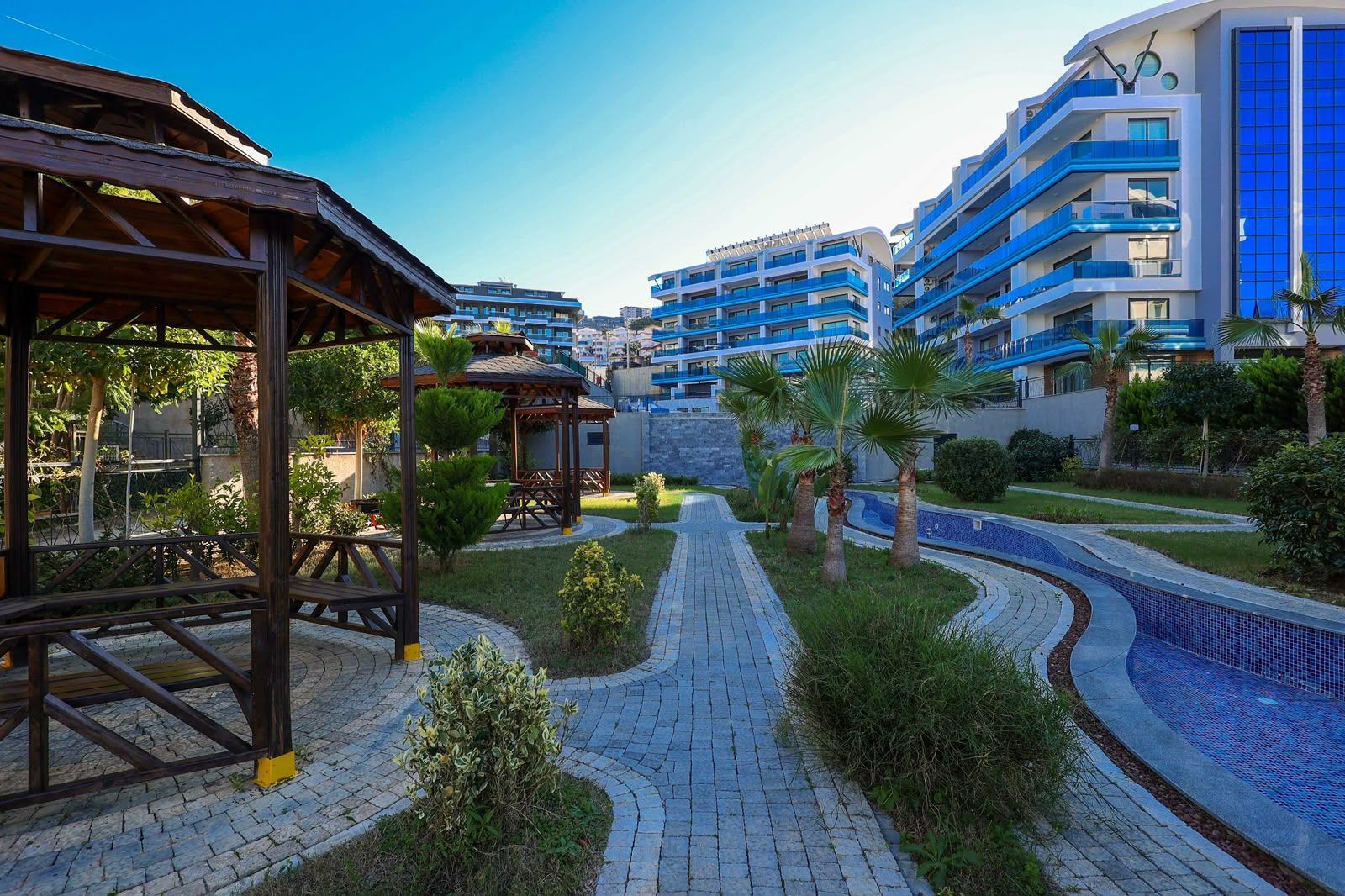 ALANYA KARGICAKTA ÖZEL BAHÇELİ FULL AKTİVİTELİ KOMPLEKSTE 2+1 BAHÇE DUBLEKS