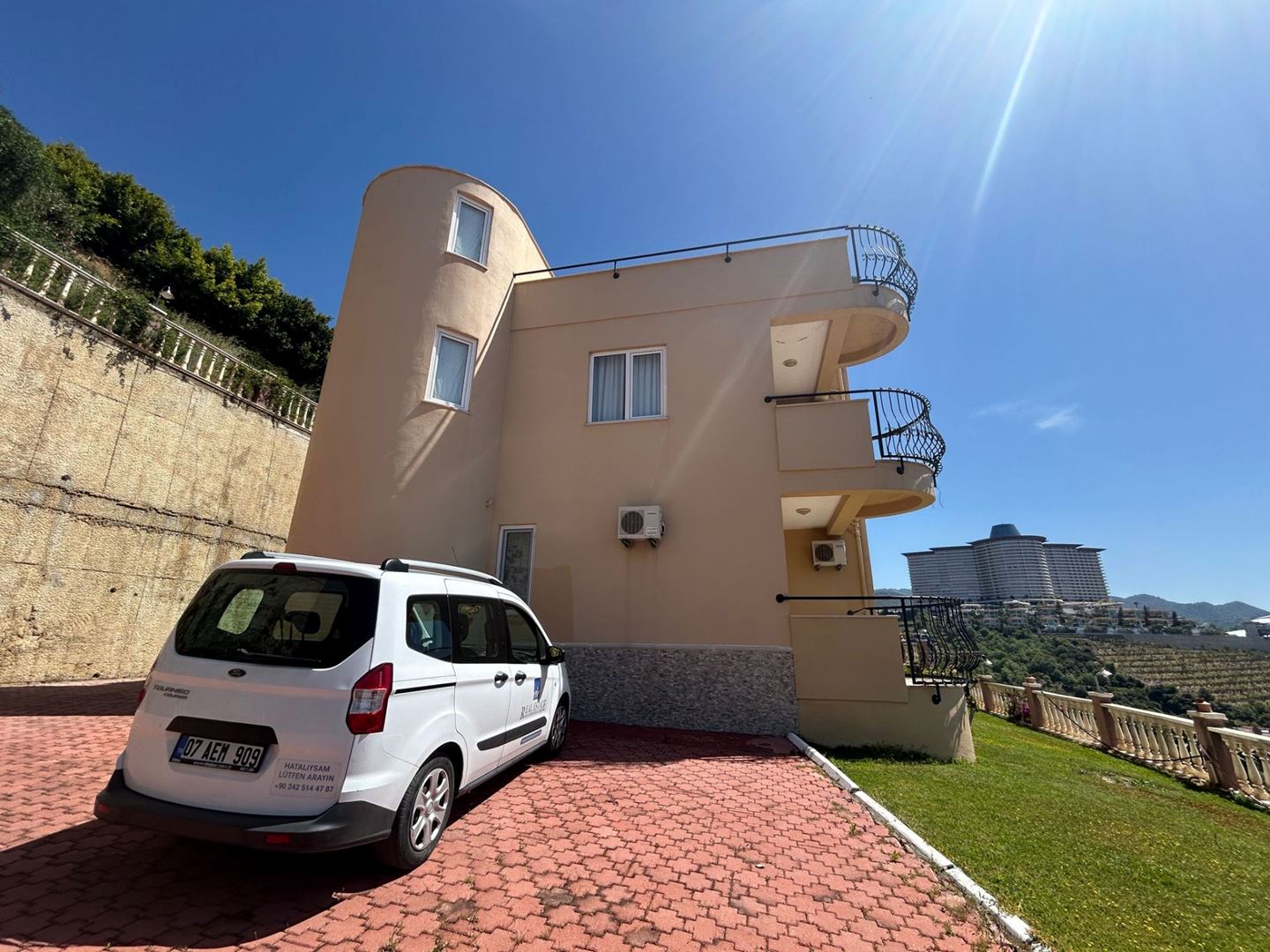 SEA-VIEW 3+1 GARDEN-FLOOR APARTMENT FOR SALE IN ALANYA KARGICAK