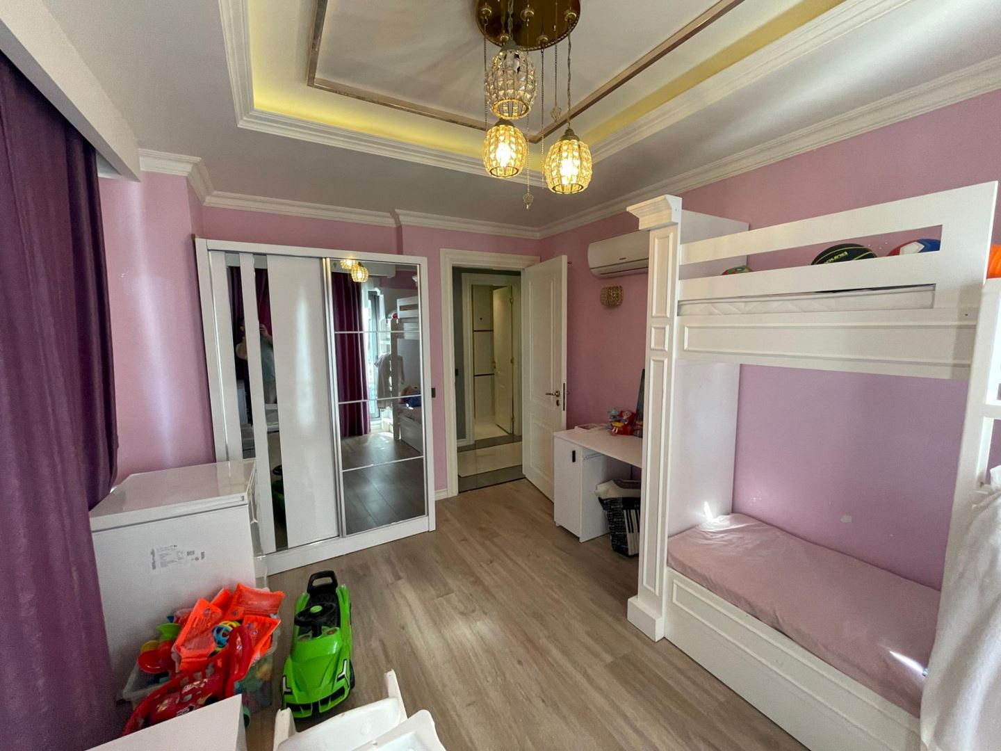 ALANYA MERKEZDE MUHTEŞEM RESİDANCE İCERİSİNDE LÜKS KOMPLEKSTE 2+1 DAİRE