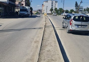 ÜNİVERSİTE İLE SERİNYOL ARASINDA HATAY CADDESİNE SIFIR