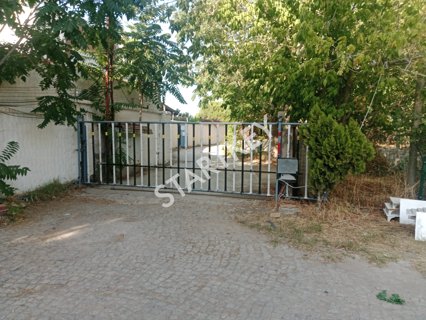 Property-photo