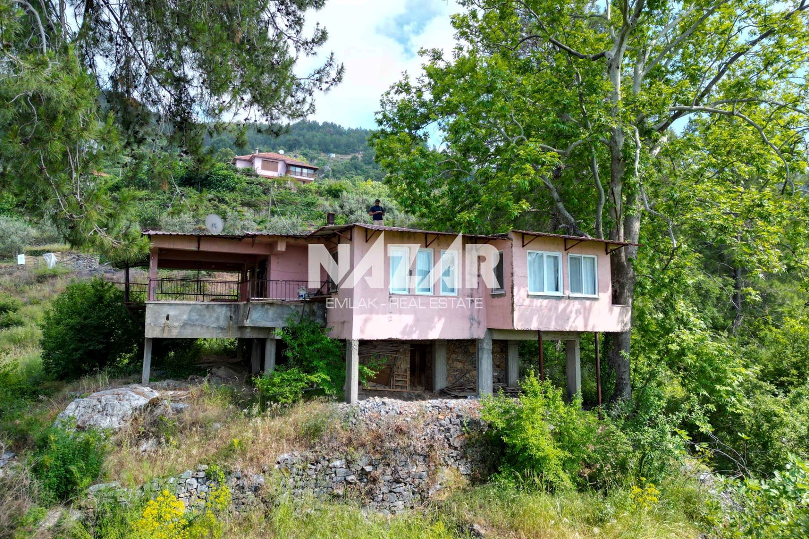 Property-photo