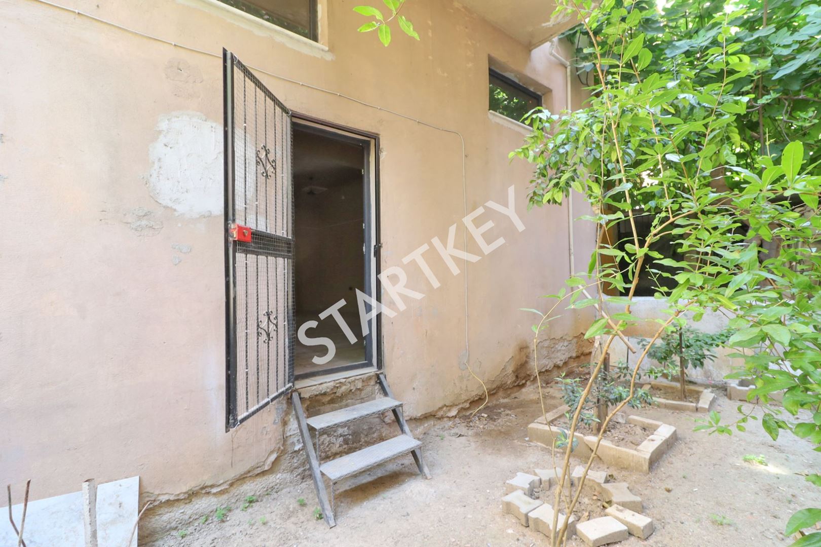 Property-photo