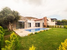 Yalıkavak Marina'ya Yakın Site İçinde Tek Katlı Lüks 3+1 Villa
