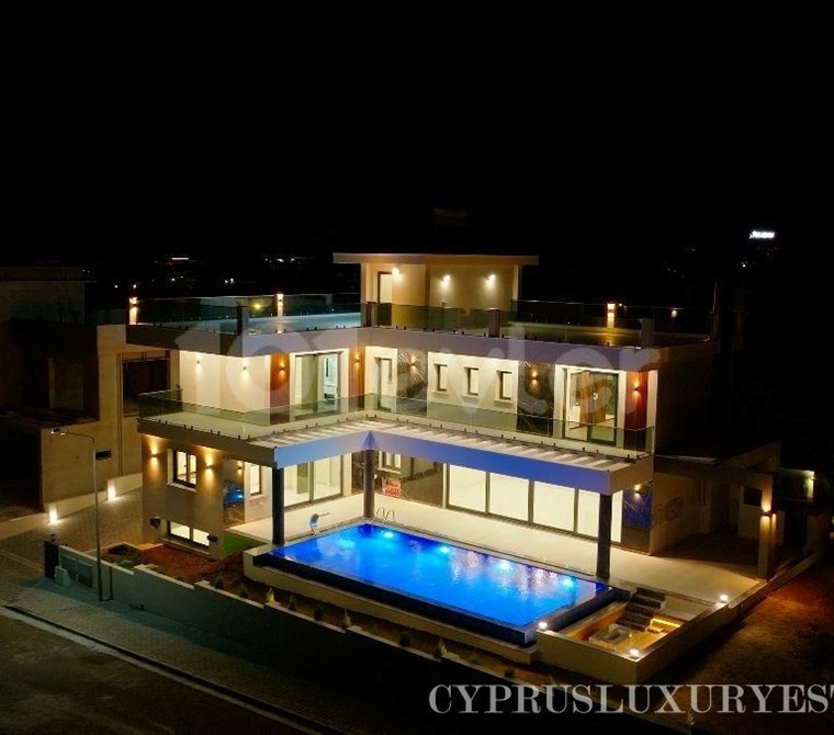 KIBRIS GİRNE EDREMİT' DE TURK TAPULU LUXURY YENI VİLLA !