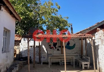 Kemalpaşa Sarılar, Köy içi Cami Arkası Köy Evi