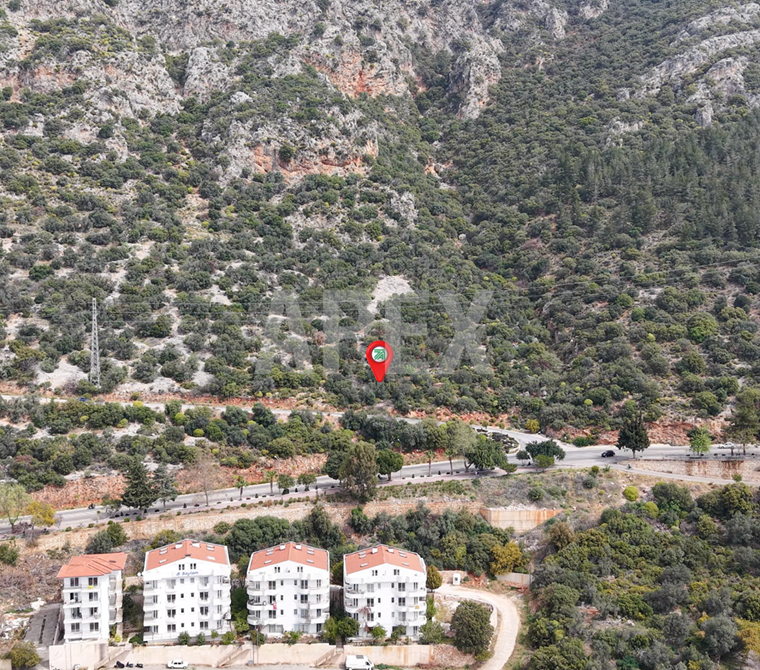 Antalya Kaş Merkezde Meis ve Deniz Manzaralı Satılık Tarla