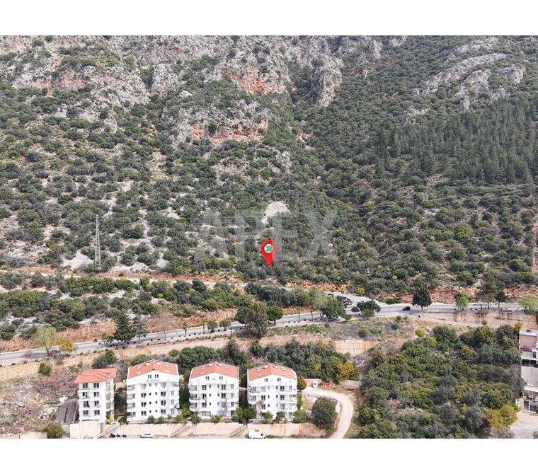 Antalya Kaş Merkezde Meis ve Deniz Manzaralı Satılık Tarla