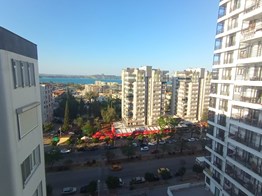 T.ÖZAL BULVAR ÜZERİ GÖL MANZ. K.MUTFAK GENİŞ 4+1 SATILIK DAİRE