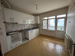 TEKİRDAĞ SÜLEYMANPAŞA ÇİFTLİKÖNÜ MAHALLESİNDE KİRALIK 2+1 DAİRE – MERKEZİ KONUMDA
