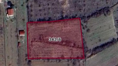 HONAZ AYDINLARDA YERLEŞİMİN İÇİNDE 5.000m2 BARAJ MANZARALI BAHÇE
