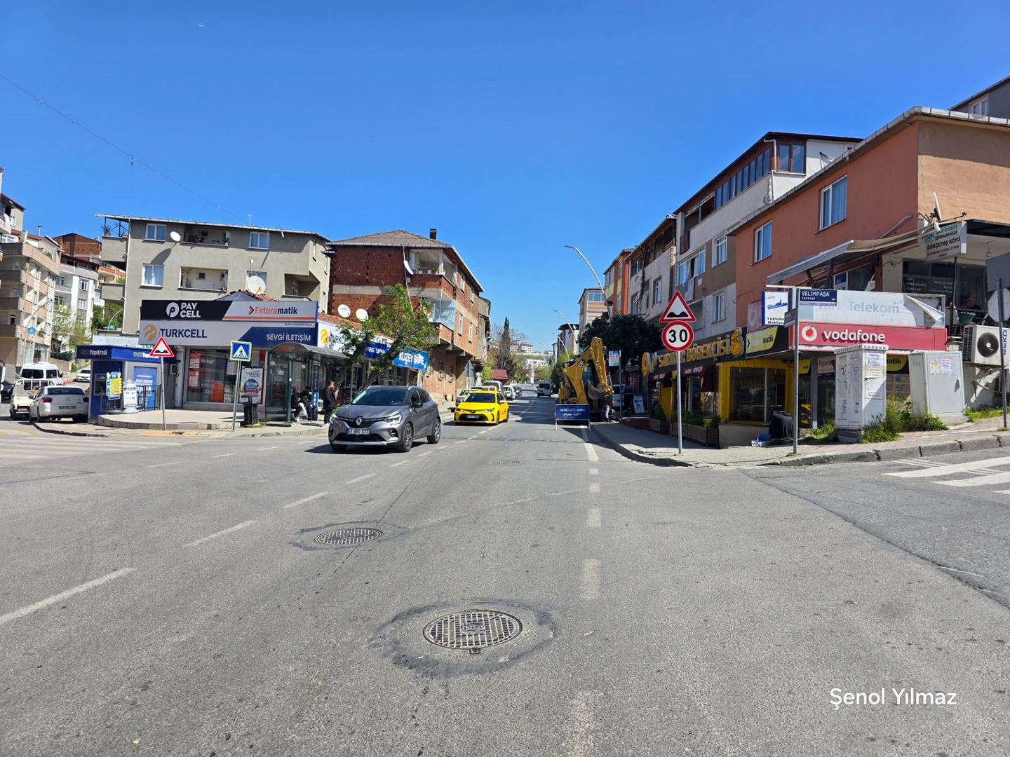 ŞENER GYD'DEN SELİMPAŞA VE ANKARA CADDESİ KAVŞAĞINDA SATILIK BİNA