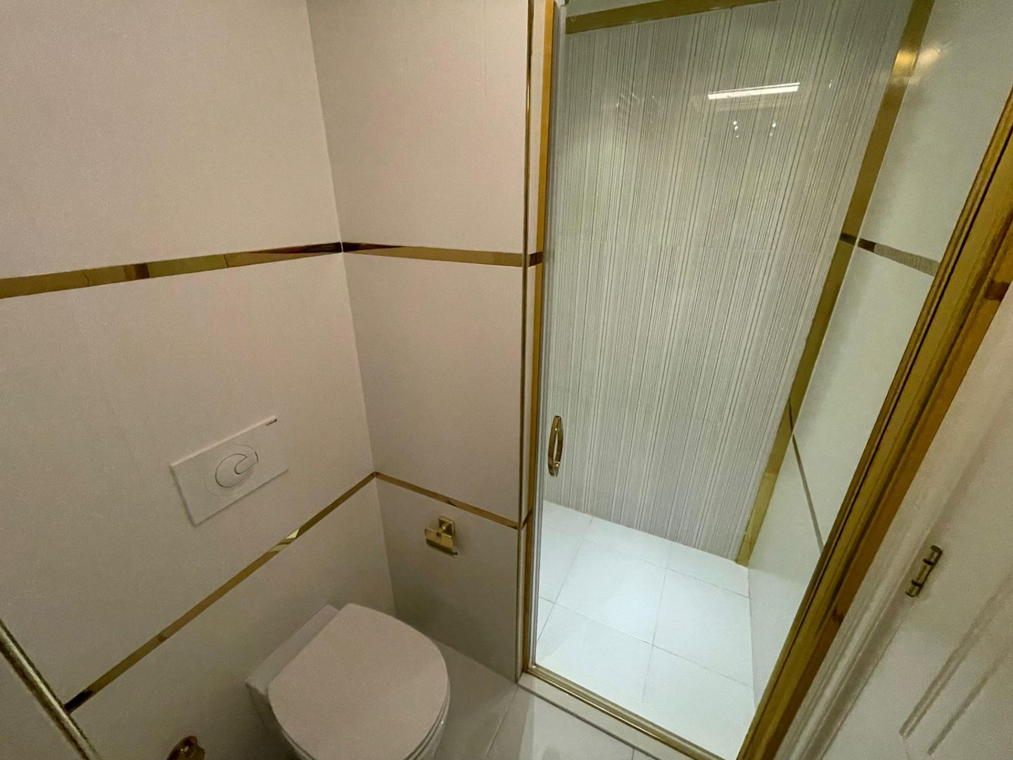 ALANYA MERKEZDE MUHTEŞEM RESİDANCE İCERİSİNDE LÜKS KOMPLEKSTE 2+1 DAİRE