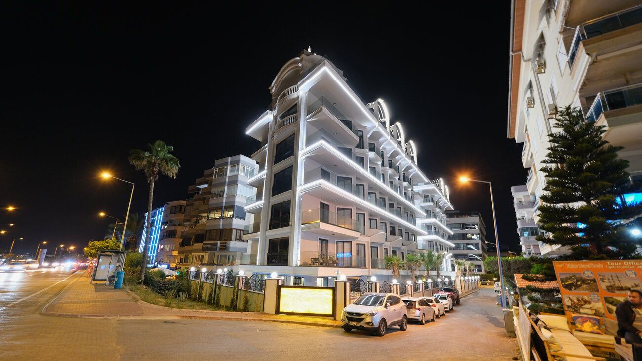 FULLY FURNISHED 3+1 SEAFRONT APARTMENT FOR SALE WITH SEA VIEW IN ALANYA CENTER · 37 · Photos