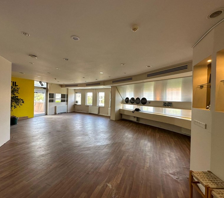 Uskumruköy Büyük Arıköy Sitesinde 2 Katlı Kiralık İş Yeri