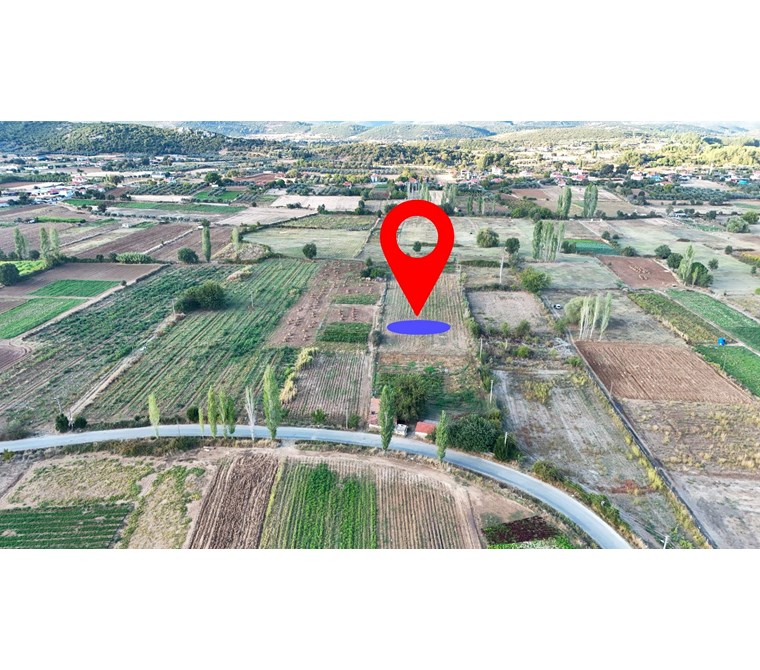 Muğla Menteşe Yenice yerleşim yerinde, su kuyusu olan tarla