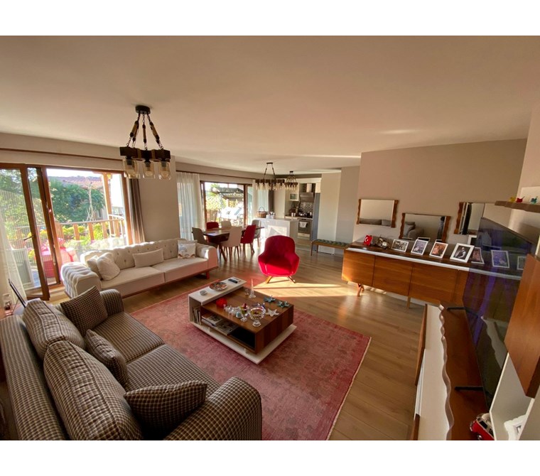 Şömine Keyfiyle Özel, 3 Katlı Şirin Villa Satılıktır