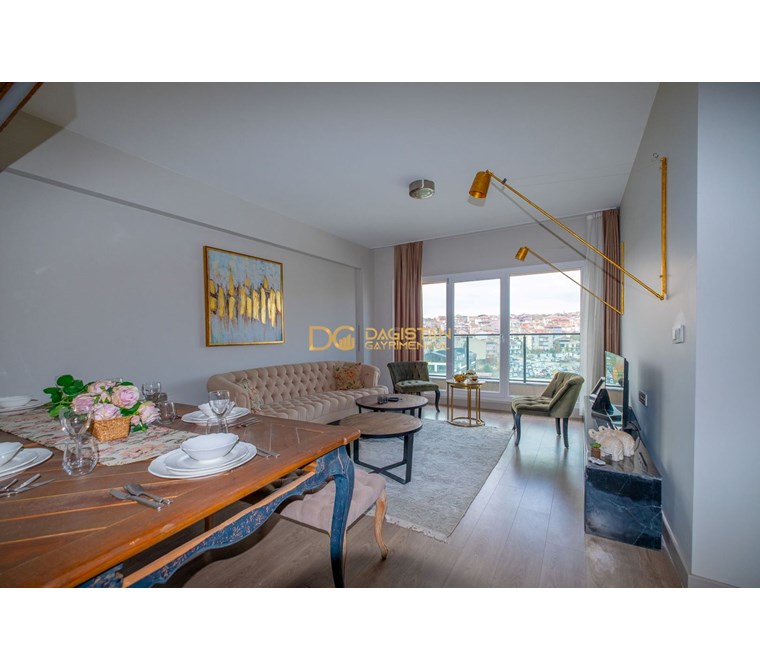 METROBÜS, AYDIN ÜNİ. AREL VE KÜLTÜR ÜNİVERSİTESİNE YAKIN MERKEZİ KONUMDA 3.5+1 DAİRE, 24 VADE İMKANI