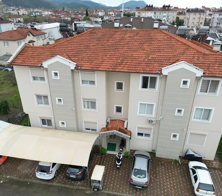 Dalaman merkezde satılık geniş 3+1 ayrı mutfak daire